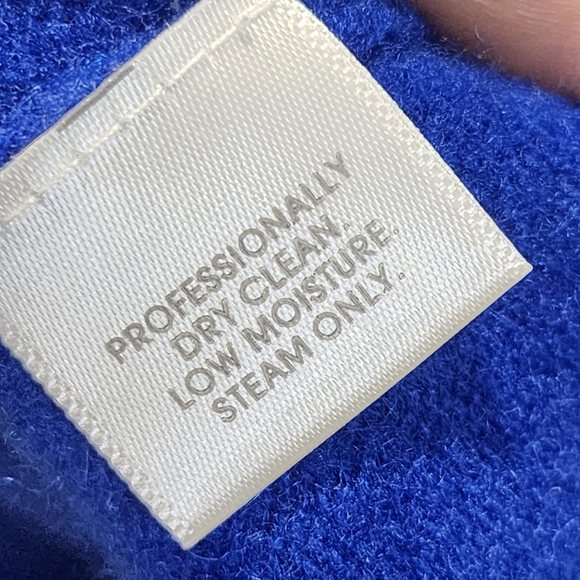 CASHMERE by Charter Club Royal Blue Pullover Women's V Neck Sweater size M - Picture 7 of 8